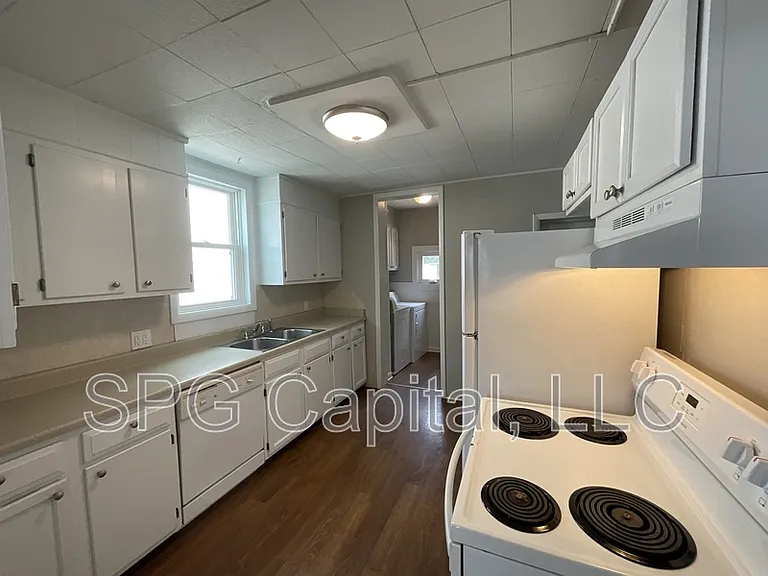 115 N Penn St — Photo 3