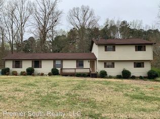 1611 Drakes Dr, Jonesboro, GA 30236