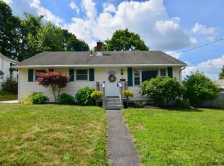 56 126th St, Troy, NY 12182