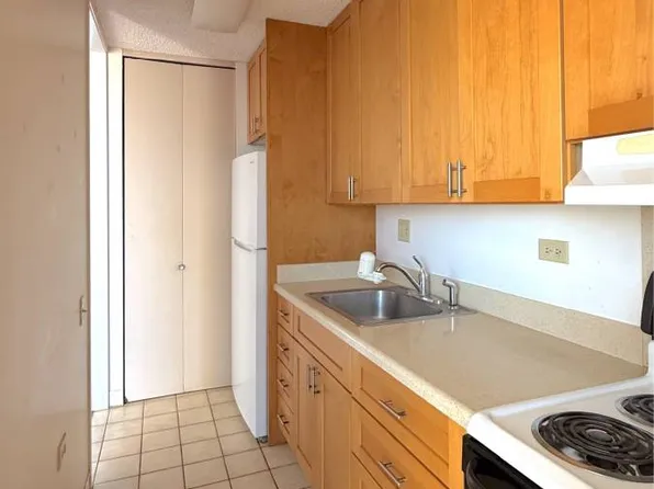 1630 Liholiho St APT 2408, Honolulu, HI 96822
