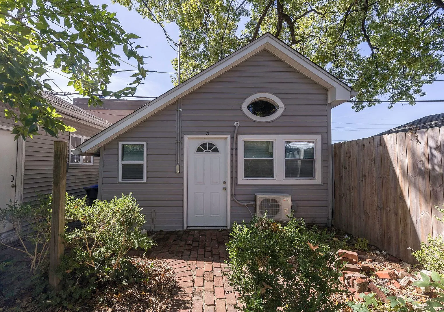 1068 Cherokee Road — Photo 3