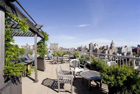 Sold by Corcoran | media 6