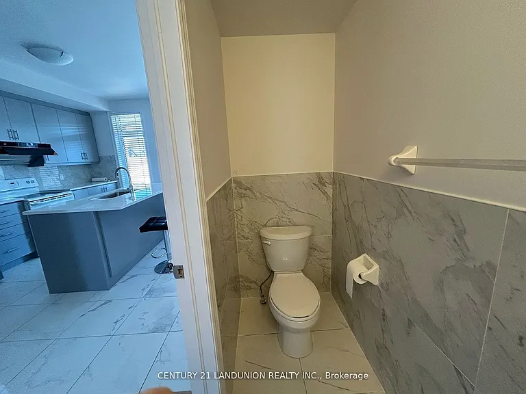 111 Mumbai Dr — Photo 28