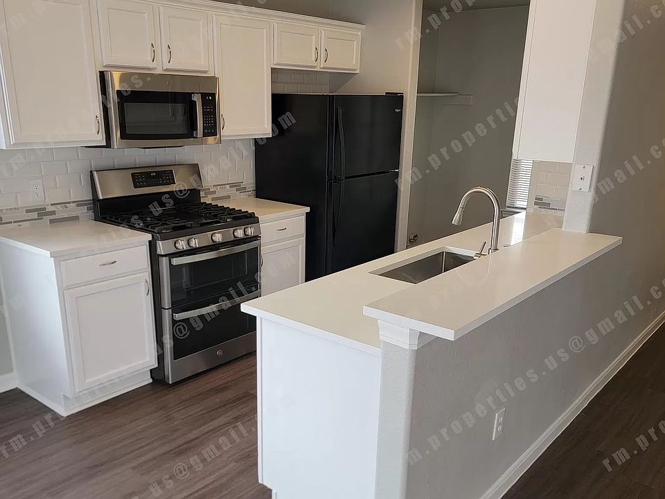 1st image of 2874 Southampton Way