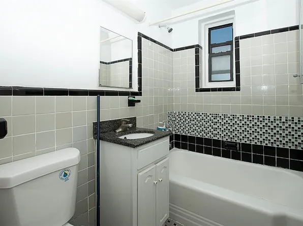 2821 Kings Hwy #4M, Brooklyn, NY 11229