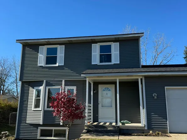 2929 Vista View Ct NW, Grand Rapids, MI 49544