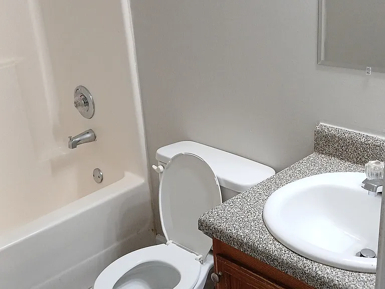 829 Store House Ct #B — Photo 9