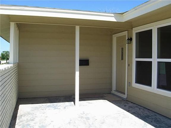 3rd image of 7205 Yucca Dr