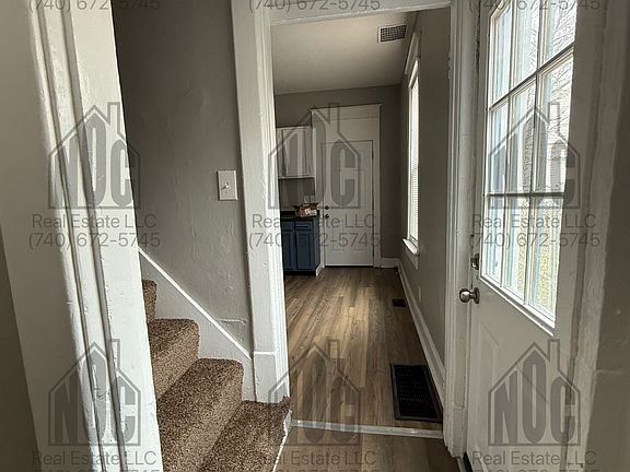 5th image of 438-440 E Locust St #438