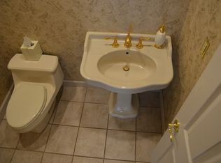 2391 Red Maple Dr, Troy, MI 48098