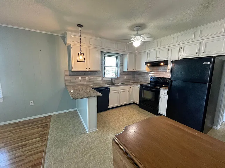 34515 Bushnell Ct #11 — Photo 2