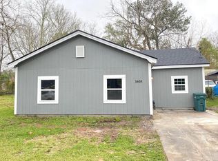 1605 Earl St, Beaumont, TX 77703