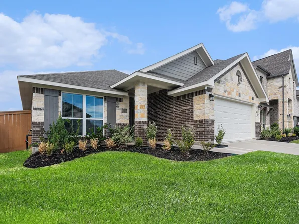 2202 Lierna Dr, La Marque, TX 77568