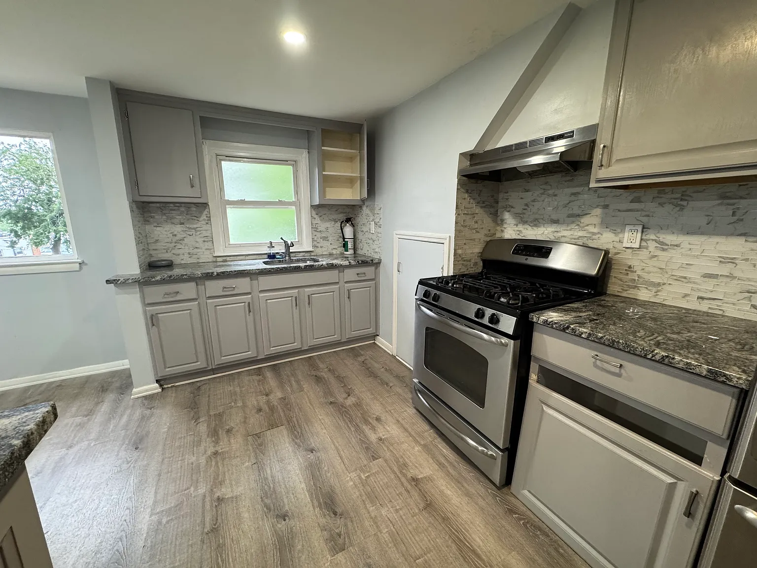 2 bed, $2,300 — Photo 2