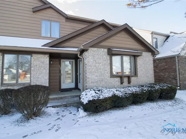 1305 Applegate St #16, Waterville, OH 43566