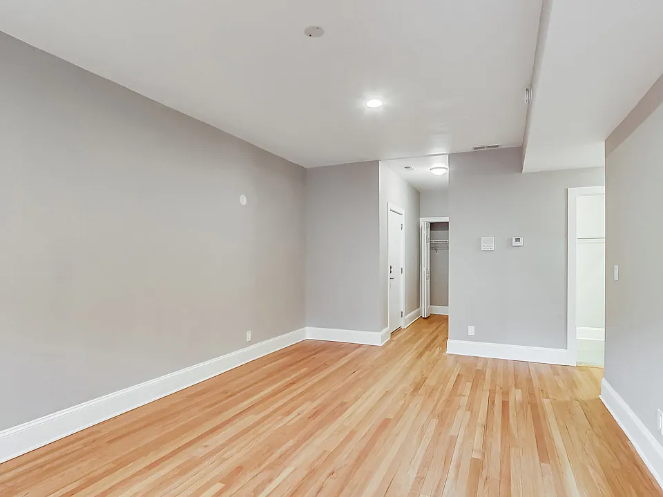 2 Bed 2 Bath Living Room
