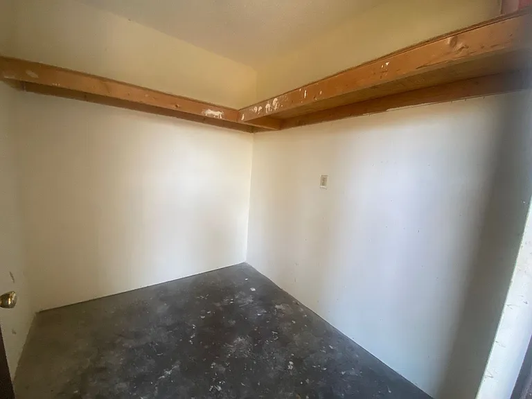 6101 Harvey St — Photo 8