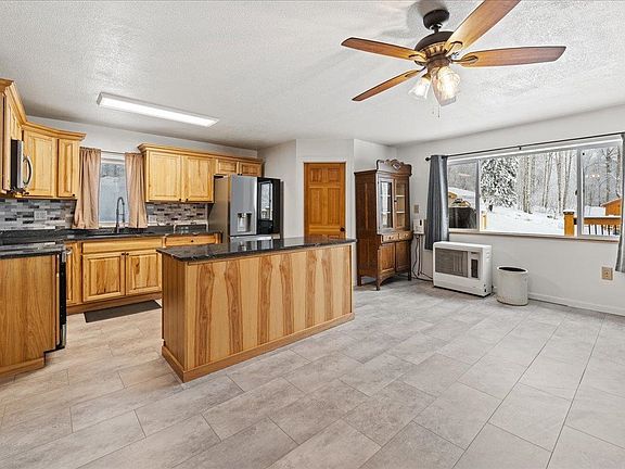 2nd image of 488 Eagle Ridge Rd