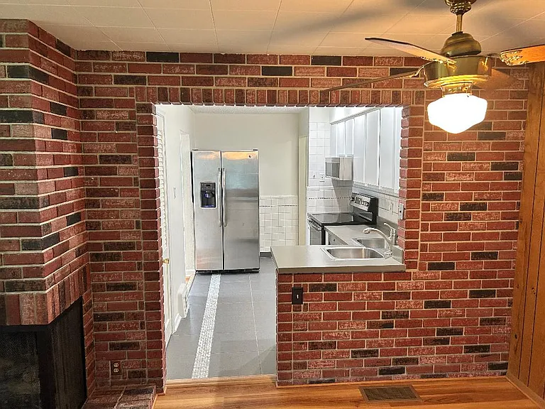 1148 Ashford Dr — Photo 43