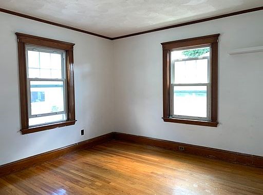 1st image of 62 Verchild St #62