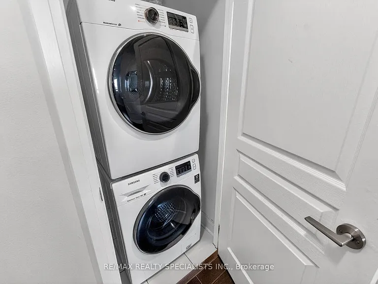 1 Hurontario St #306 — Photo 38