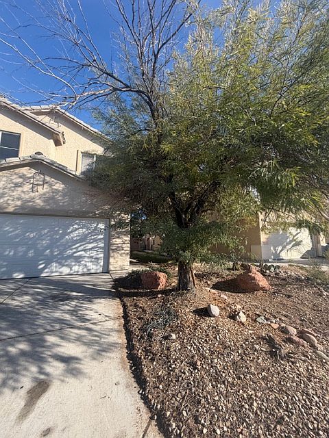 1st image of 10170 Desert Trees St