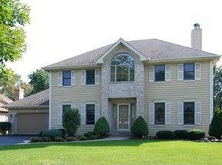 1472 Plum Grove Ct, Carol Stream, IL 60188