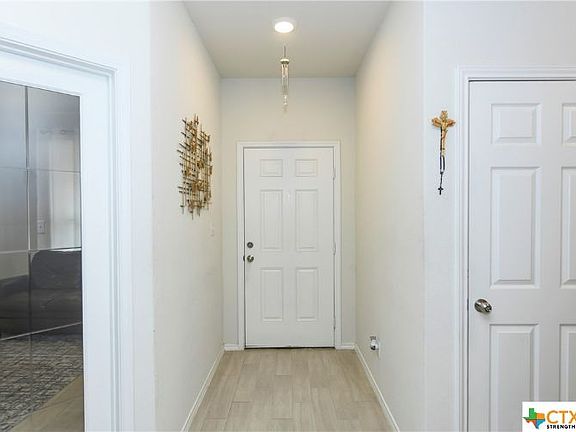 5th image of 745 Sweetgrass