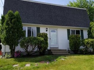 6 Quiver Dr, West Warwick, RI 02893