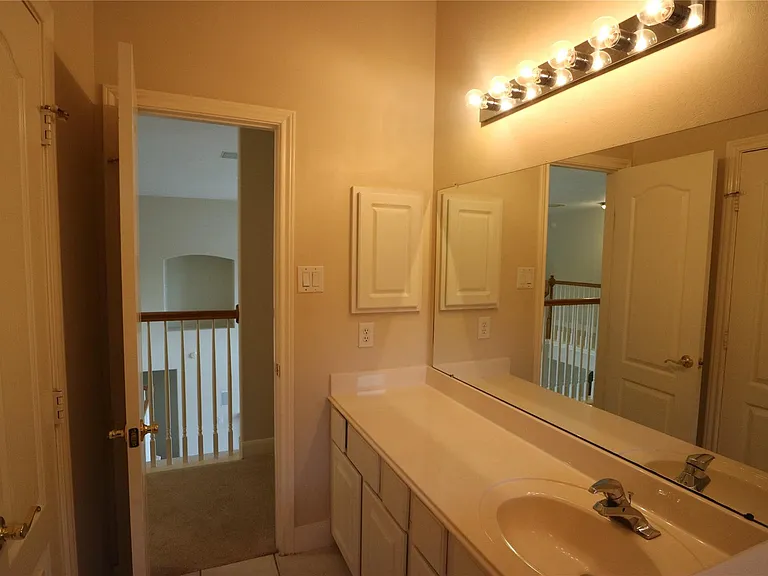 1215 Pelican Hill Ct — Photo 11