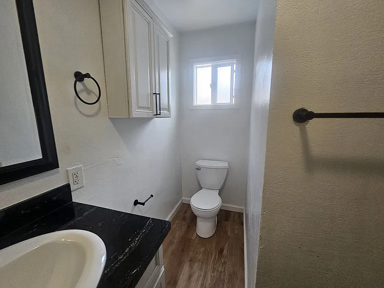 108 west 9th / York St — Photo 6