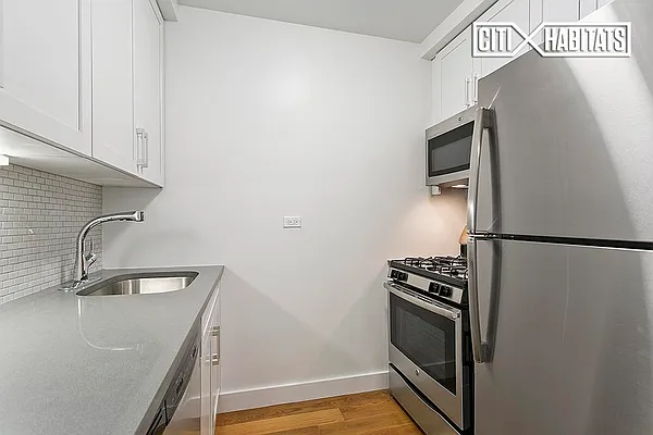 Rented by Citi Habitats | media 16