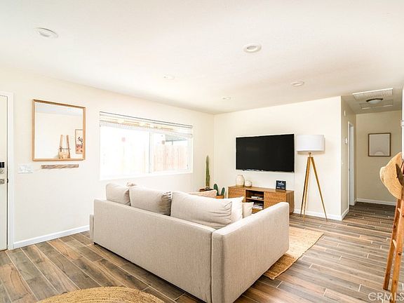 3rd image of 62016 Valley View Cir