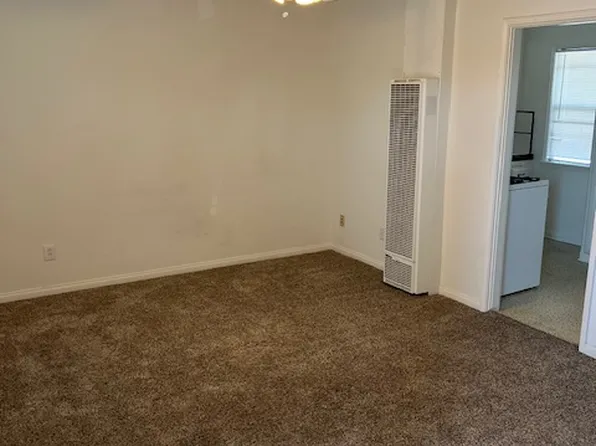 4227 E 1st St, Long Beach, CA