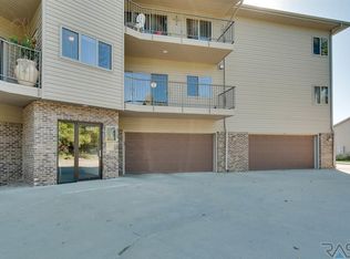 1641 S Cleveland Ave APT 203, Sioux Falls, SD 57103