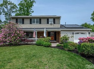 1030 Zircon Dr, Toms River, NJ