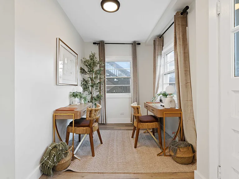 3307 Clinton Ave — Photo 4