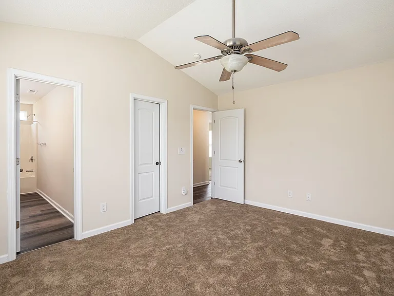 3804 Raintree Dr — Photo 5