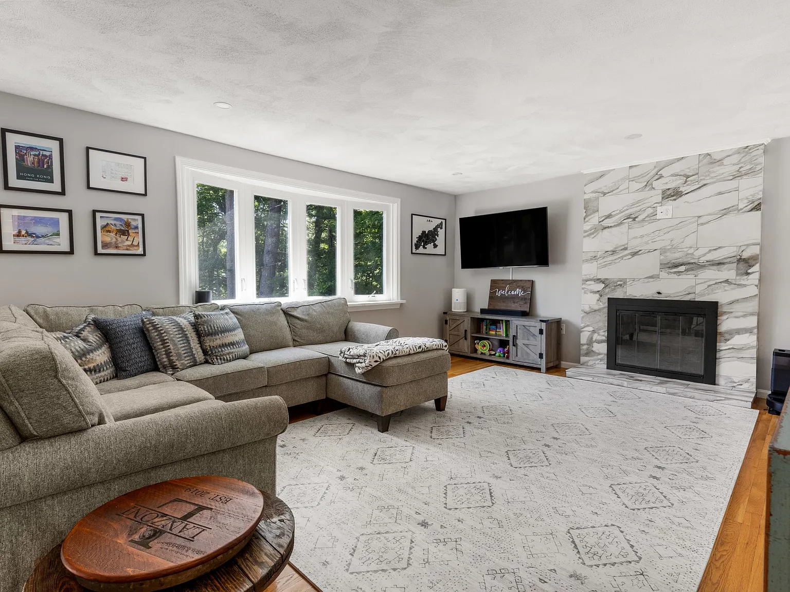 3 bed, 1930 sqft, $4,200 — Photo 4
