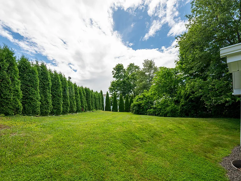 5 Lilac Ln — Photo 25