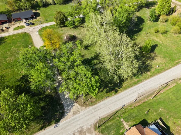 300 1st St, Pacific Junction, IA 51561
