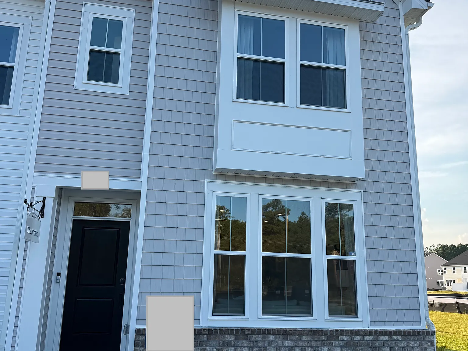 3 bed, 1998 sqft, $2,700 — Photo 1