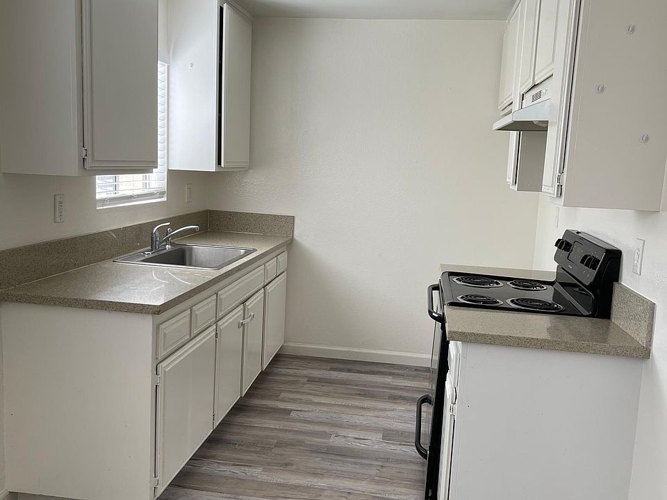 1st image of 13610 Mar Vista St #2