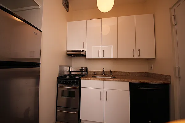 Rented by Bien Realty Ltd | media 28