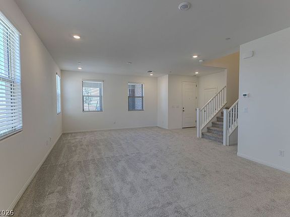 3rd image of 100 Hornbeck Ln