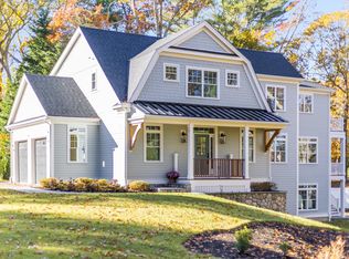 3 Red Brook Pond Dr, Pocasset, MA 02559