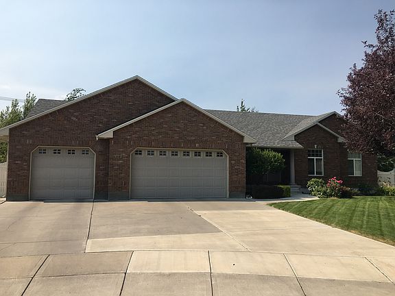 3rd image of 4722 Stanfield Ln