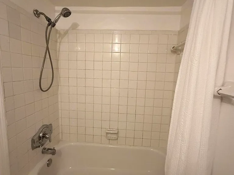 270 S Cypress Rd #204 — Photo 10