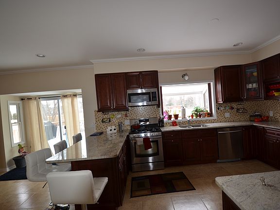 5th image of 1742 Auburn Ave