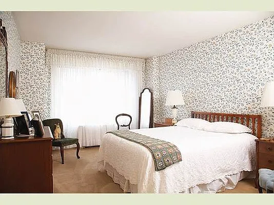 Sold by Stribling | media 2